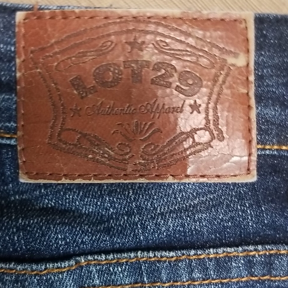 LOT 29 JEANS LOW RISE 30" INCH SPARKLE FRONT - Picture 6 of 8